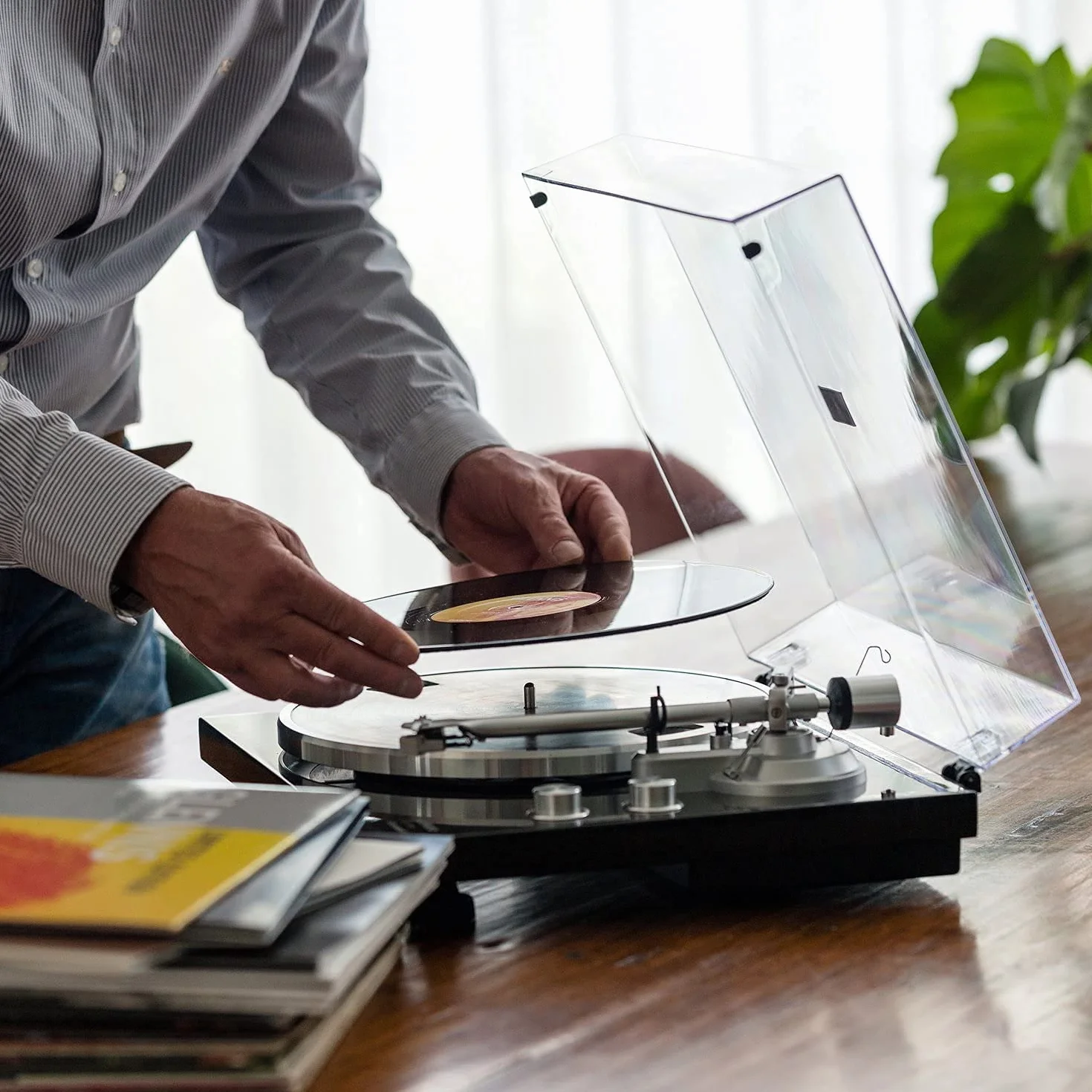 Lenco Giradischi LBT-188 - Bluetooth - Trasmissione a cinghia - 2 velocità 33 e 45 giri - Anti-Skating - Digitalizza vinile in MP3 - Marrone scuro, LBT-188 WA, Noce