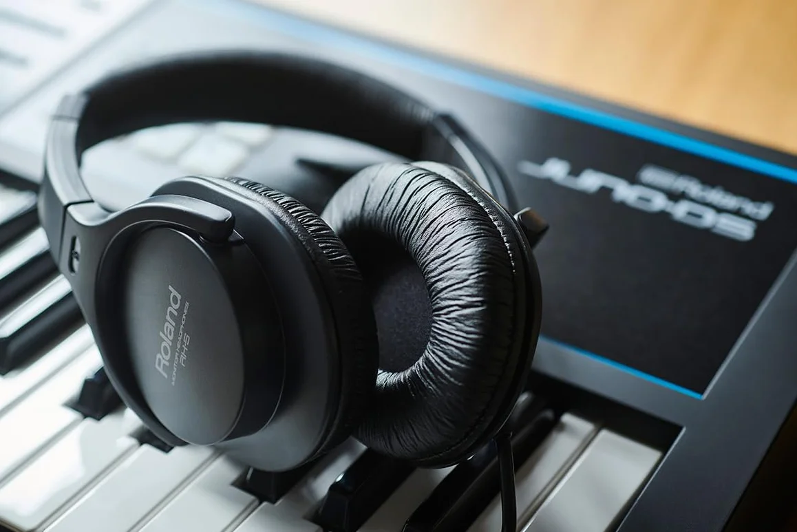 Roland Cuffie Monitor RH-5: per Creare e Ascoltare Musica Ogni Giorno