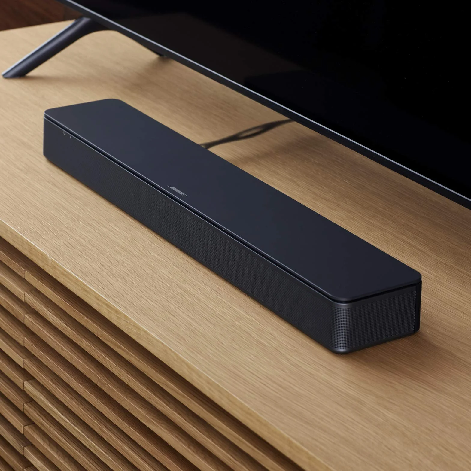 Bose Diffusore TV, Piccola Soundbar con Connettività Bluetooth